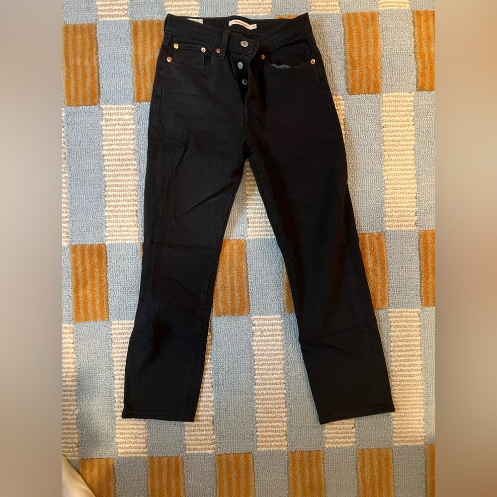 Classic Black Levi’s Wedgie Straight Cropped Jeans - Slim Fit